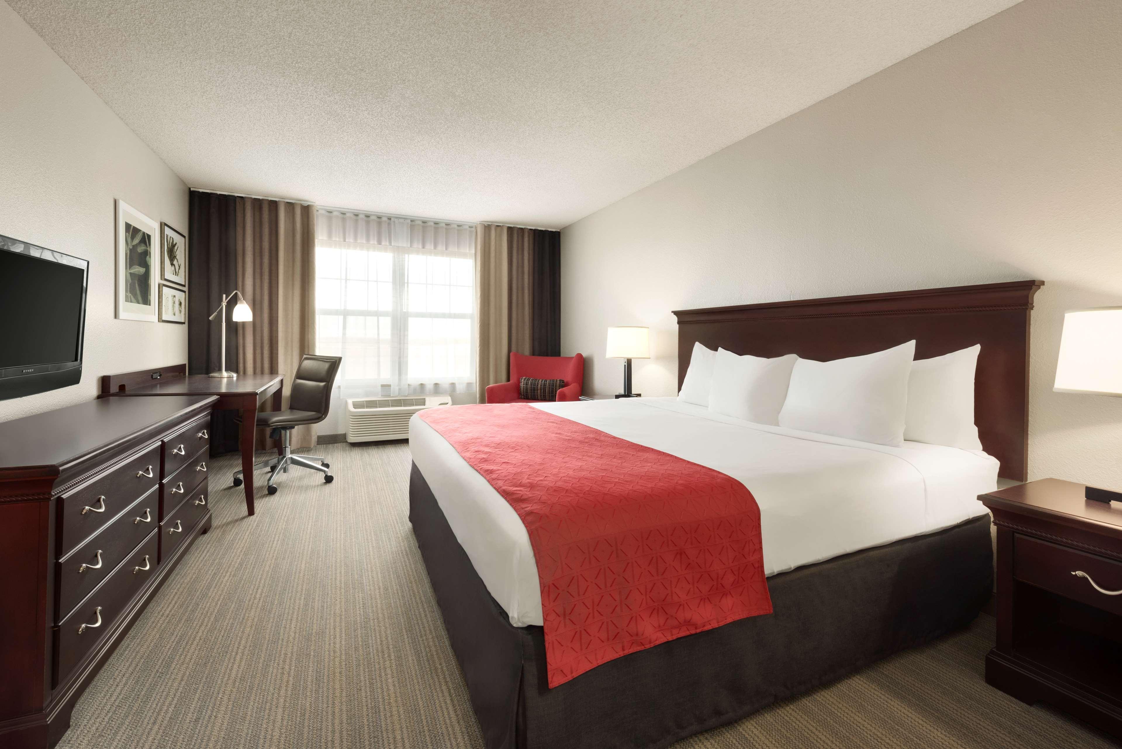 Country Inn & Suites By Radisson, Kansas City At Village West, Ks Bonner Springs Dış mekan fotoğraf