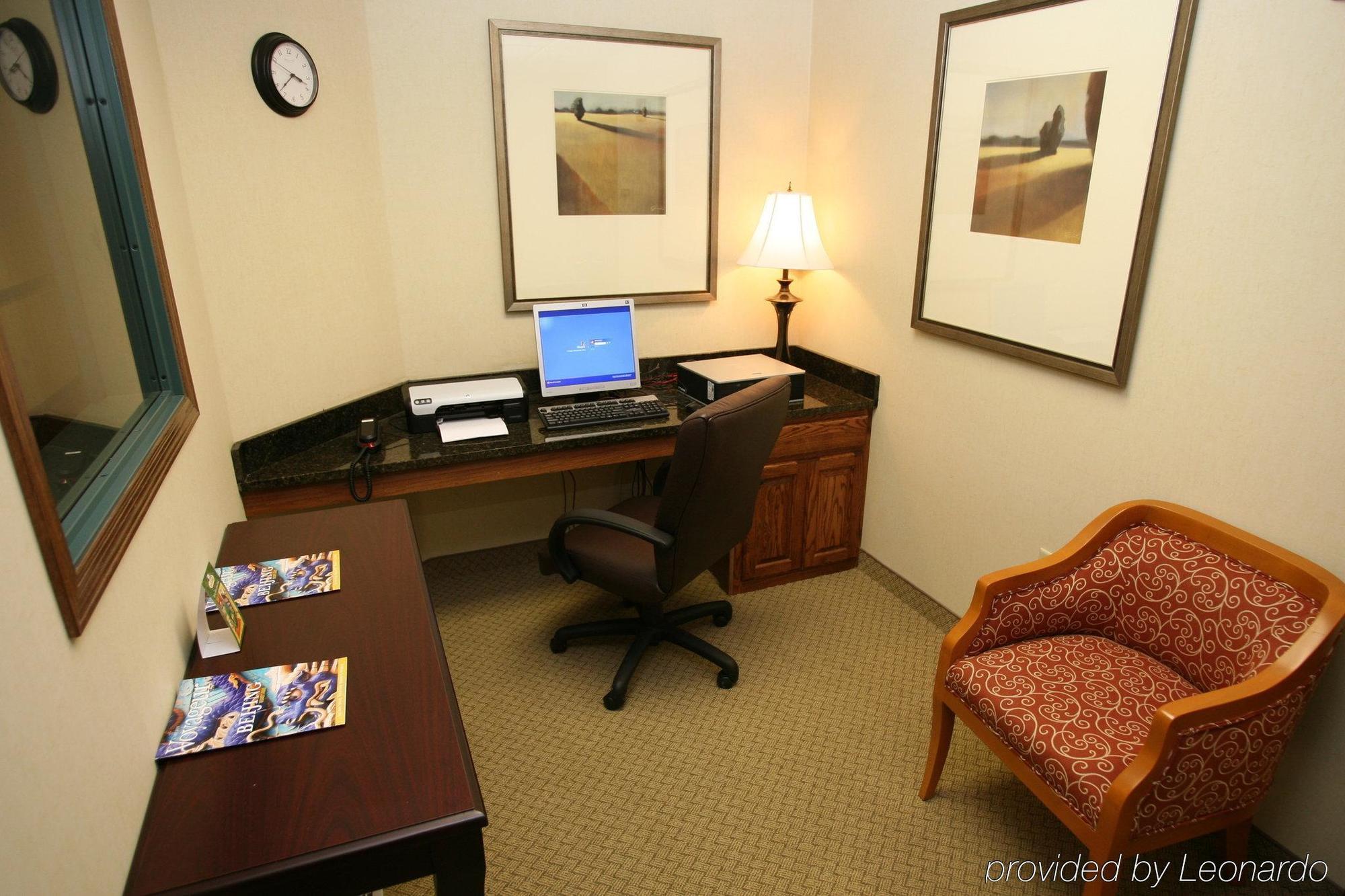 Country Inn & Suites By Radisson, Kansas City At Village West, Ks Bonner Springs Konforlar fotoğraf