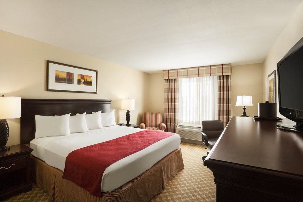 Country Inn & Suites By Radisson, Kansas City At Village West, Ks Bonner Springs Dış mekan fotoğraf